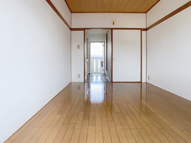 物件内観写真3　(2025年8月撮影※現況を優先します。)