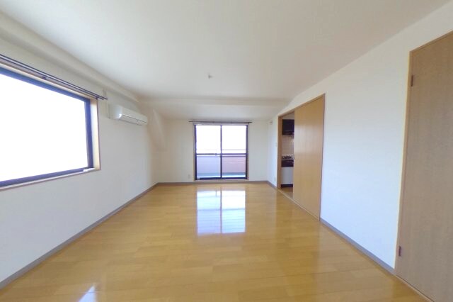 物件内観写真3　(2022年3月撮影)