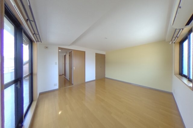 物件内観写真8　(2022年3月撮影)