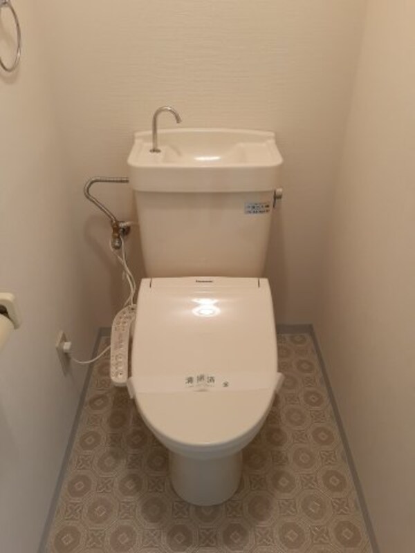 トイレ(同タイプ間取り別室の写真です。（314）現況が相違する場合は)