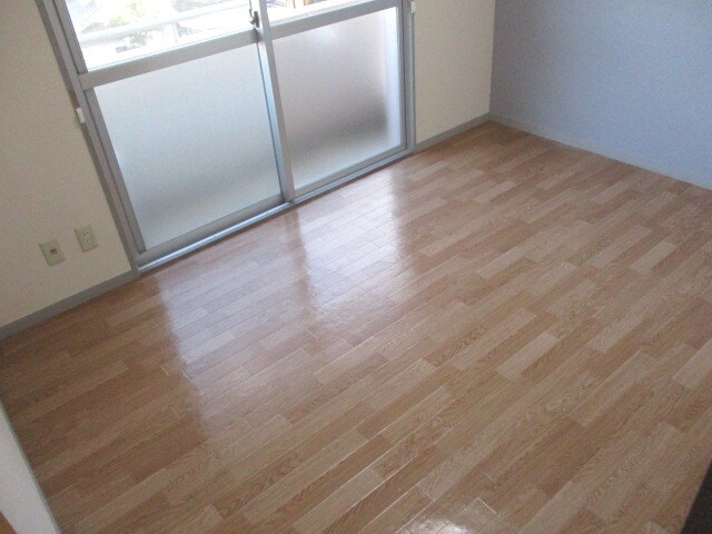 物件内観写真2　(現況を優先します。（撮影時期：2018年12月）)