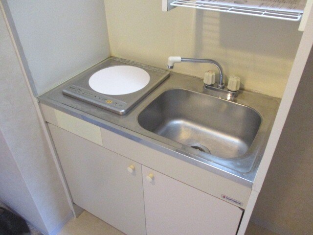 物件内観写真3　(現況を優先します。（撮影時期：2018年12月）)