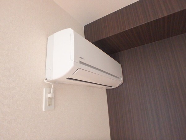 建物設備(エアコン)