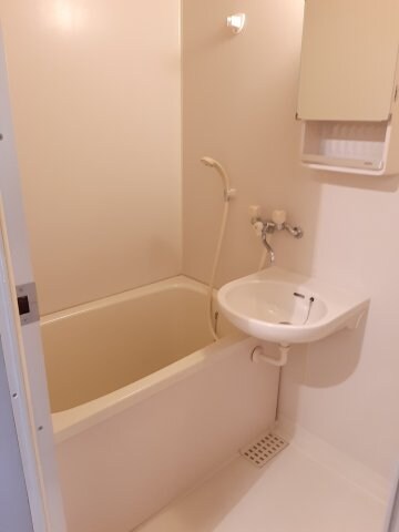 物件内観写真4　(2021年2月撮影)