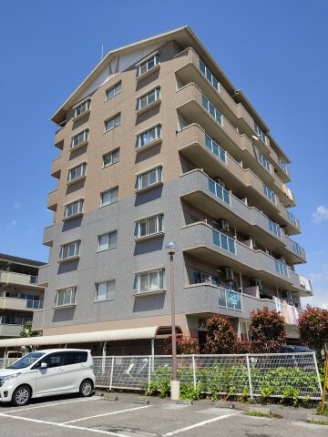 物件外観写真1　(現況と異なる部分は現況を優先いたします。)