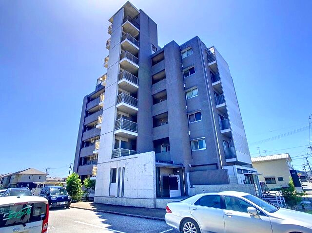 物件外観写真1　(2024年5月撮影)