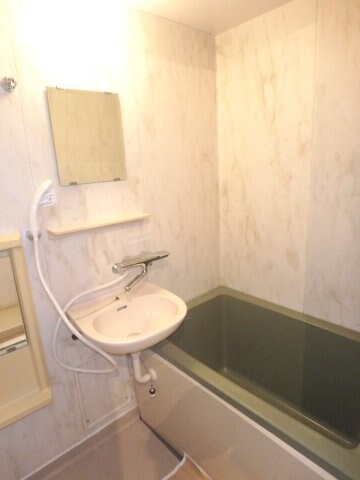 物件内観写真4　(バス／シャワールーム等)