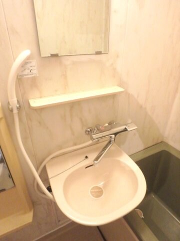 物件内観写真6　(洗面台)