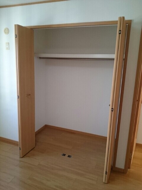 物件内観写真9　(収納)