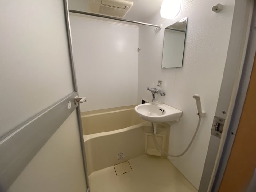 物件内観写真8　(現況が相違する場合は現況を優先致します。)