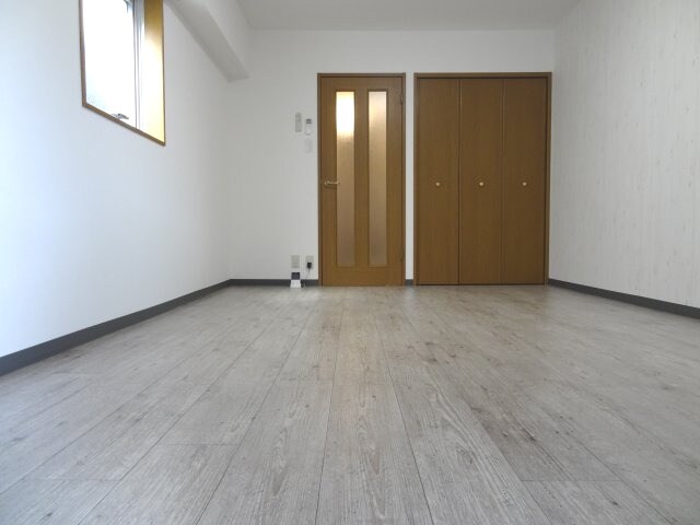 物件内観写真7　(2階別室の参考写真です。現況を優先します。（206）)