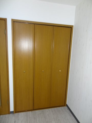 物件内観写真8　(2階別室の参考写真です。現況を優先します。（206）)