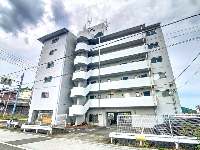 物件外観写真1　(2024年10月撮影)