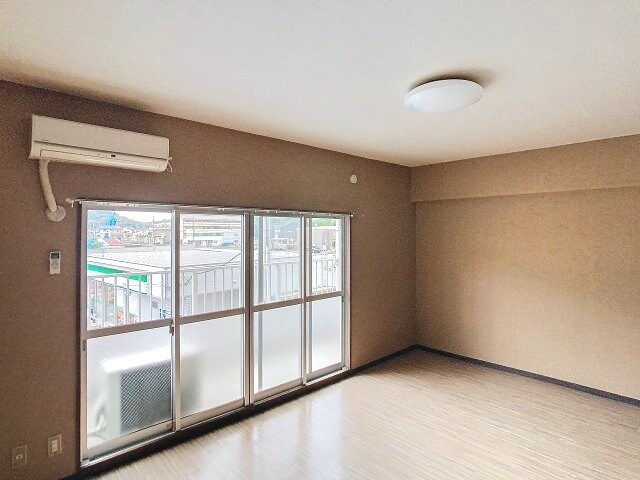 物件内観写真2　(2024年10月撮影)