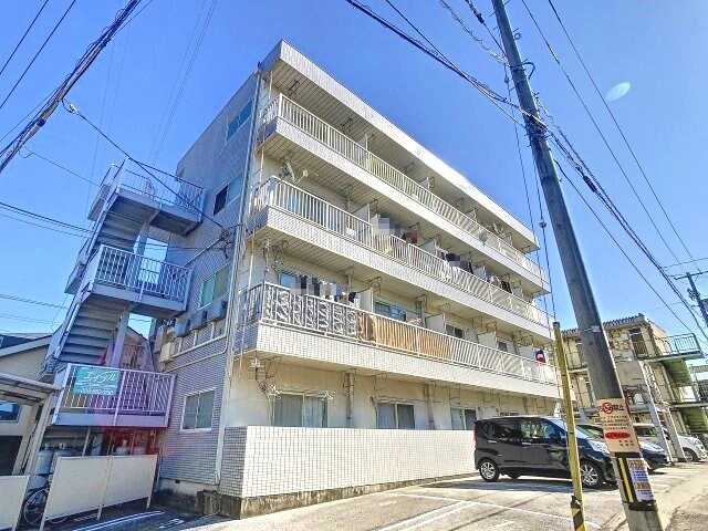 物件外観写真1　(現況が相違する場合は現況を優先致します。)