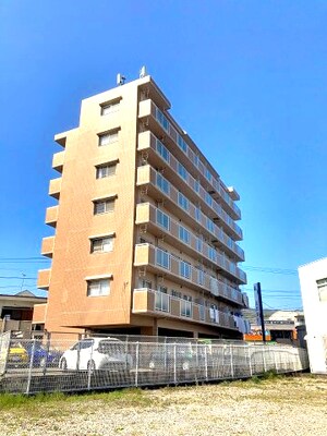 ブライトンコート中万々外観写真