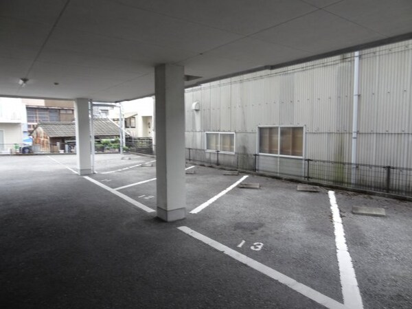 駐車場(2018年12月撮影)