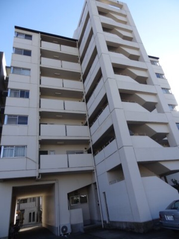 外観(現況が相違する場合は現況を優先致します。)