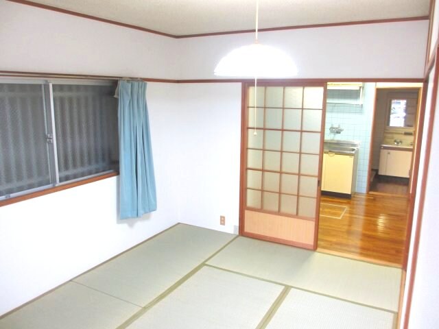 物件内観写真2　(2018年6月撮影)