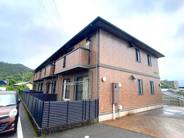 物件外観写真1　(2025年7月撮影)