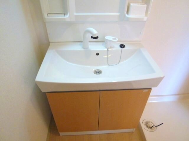 物件内観写真6　(洗髪洗面化粧台)