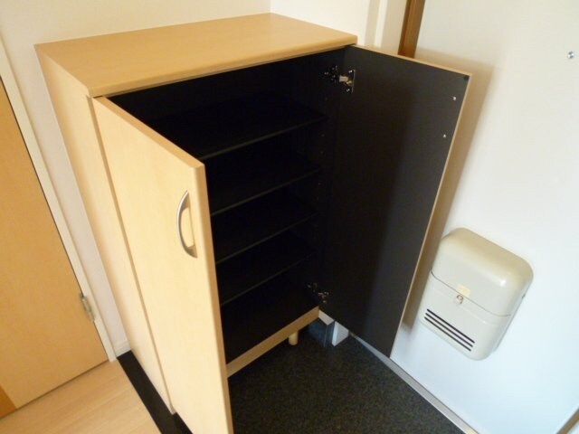 物件内観写真10　(玄関)