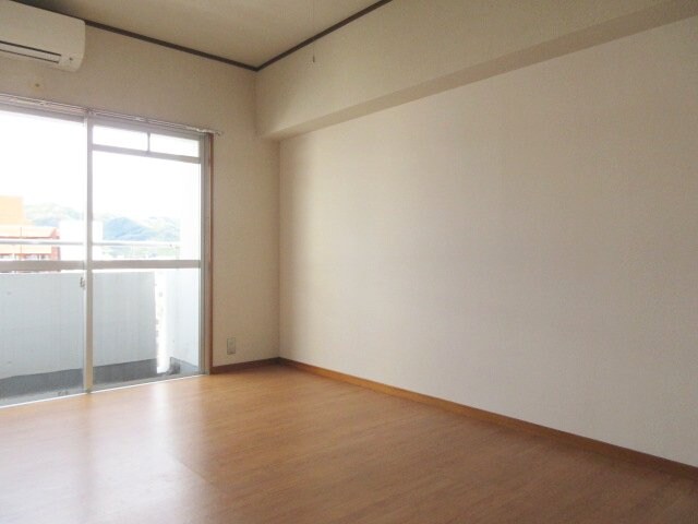 物件内観写真2　(2018年3月撮影)