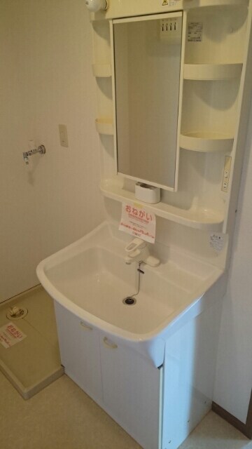 物件内観写真7　(洗面所)