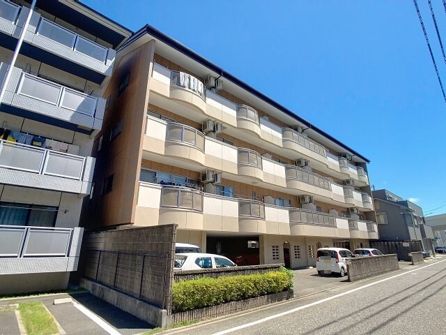 物件外観写真1　(2025年7月撮影※現況を優先します。)