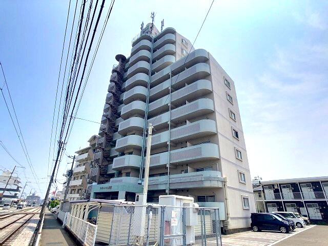 物件外観写真1　(2025年7月撮影)