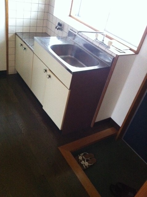 物件内観写真3　(2012年1月撮影)