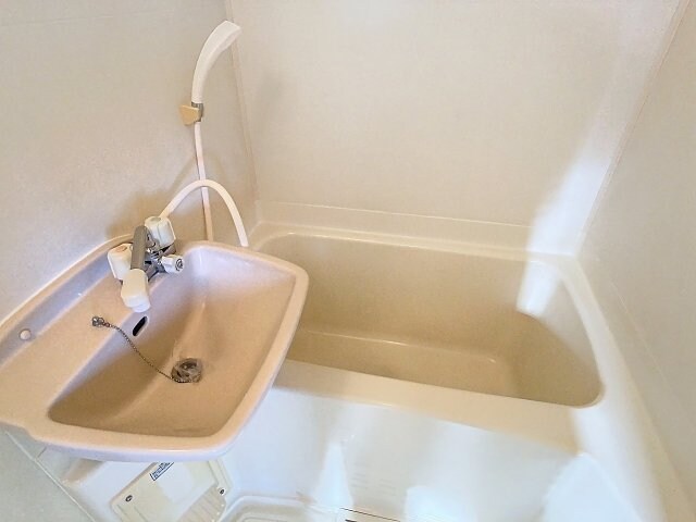 浴室(2025年10月撮影※現況を優先します。)