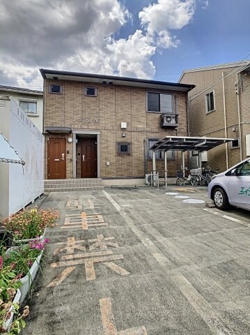 物件外観写真2　(2022年8月撮影)