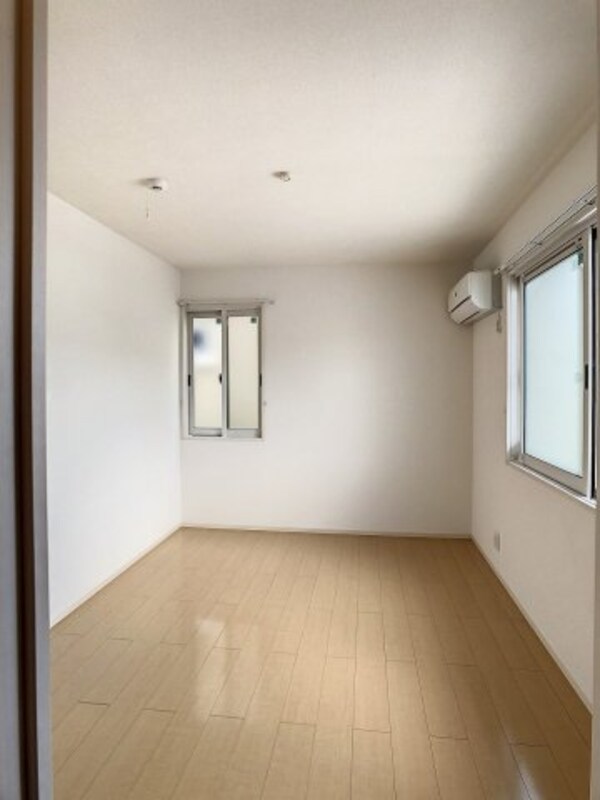 内装他(2022年8月撮影)