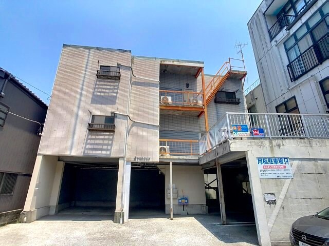 物件外観写真1　(2025年6月撮影)