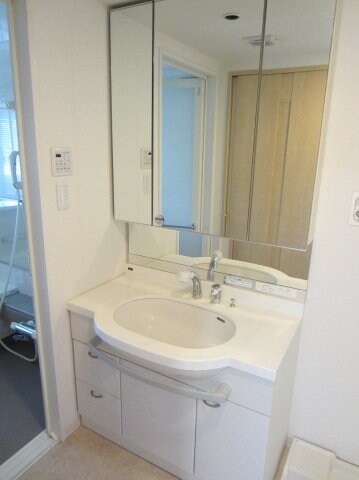 物件内観写真6　(2015年9月撮影)