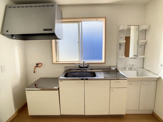 物件内観写真1　(現況が相違する場合は現況を優先致します。)