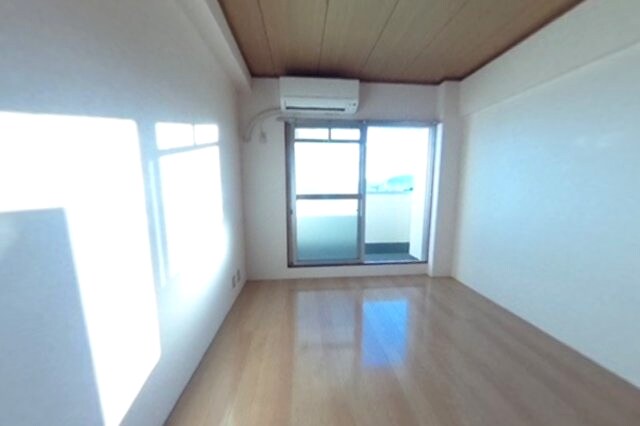 物件内観写真2　(2022年1月撮影)