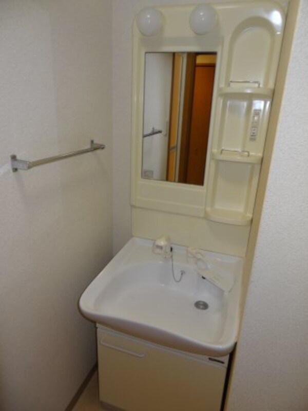 洗面・脱衣所(現況が相違する場合は現況を優先致します。)