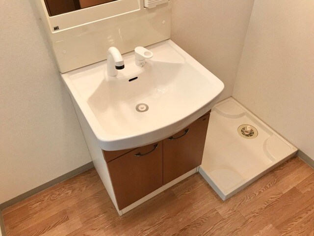 物件内観写真6　(洗髪洗面化粧台)