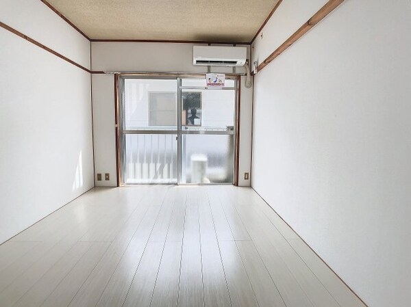 洋室(2024年5月撮影※現況を優先致します。)