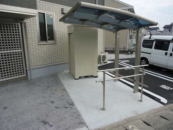 建物設備(駐輪場)