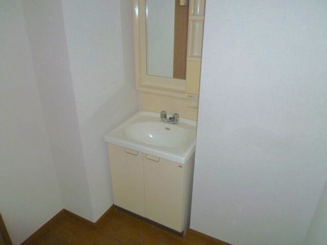 物件内観写真6　(2012年11月撮影)