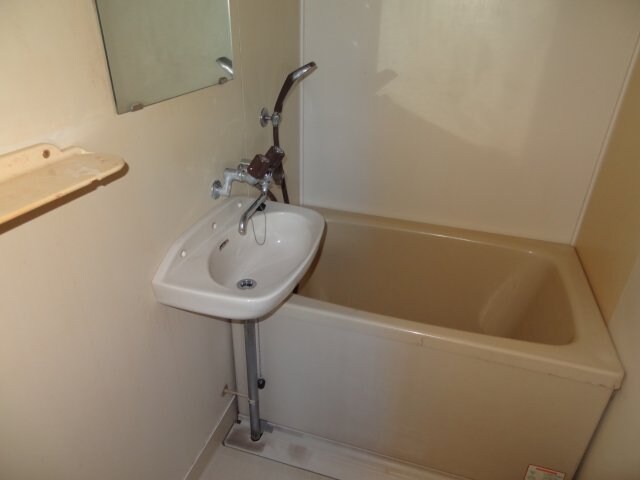 物件内観写真7　(現況が相違する場合は現況を優先致します。)