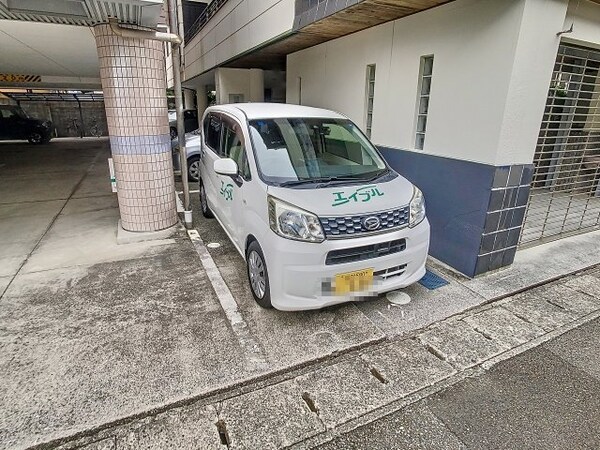 駐車場(2024年11月撮影※現況を優先致します。)