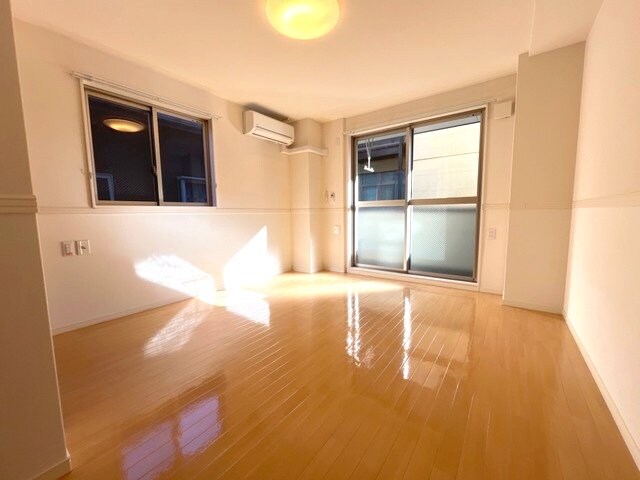 物件内観写真3　(洋室)