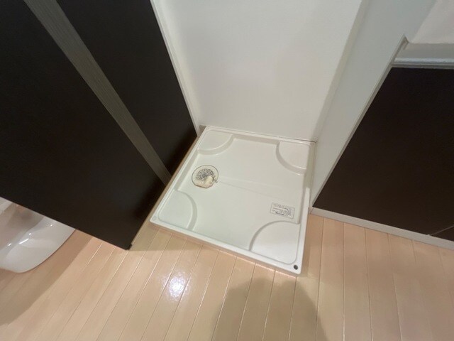 物件内観写真8　(洗濯機置場)