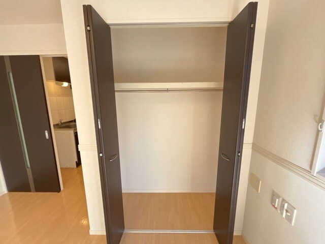 物件内観写真10　(クローゼット)