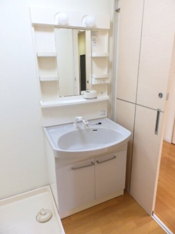 物件内観写真6　(洗髪洗面化粧台)