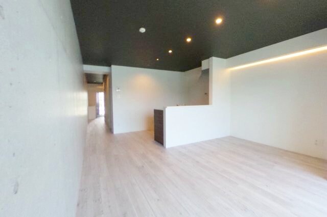 物件内観写真2　(3階別室の参考写真です。現況を優先します。（301）)